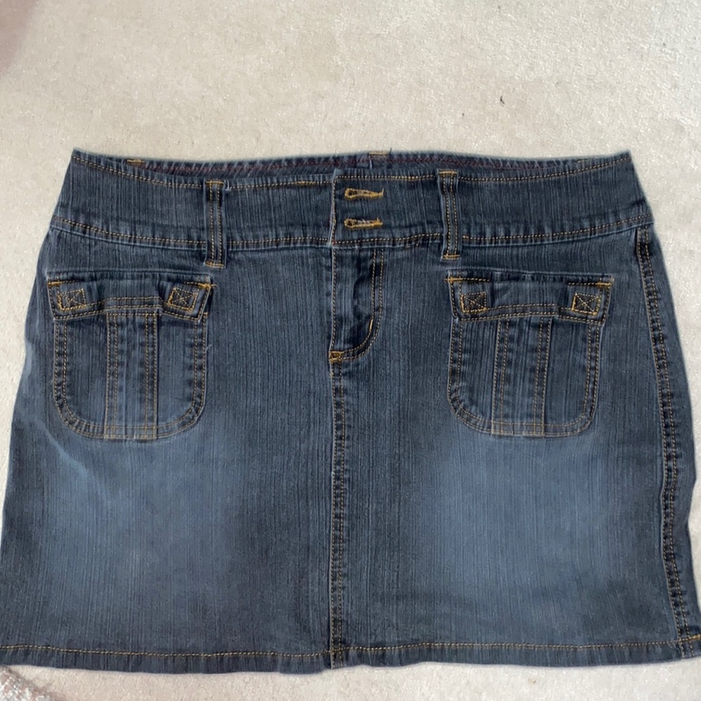 GLO Jeans denim skirt